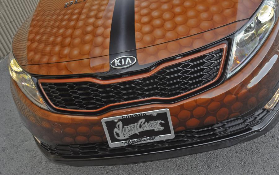 Детали экстерьера Kia Optima Hybrid Slam Dunk Blake Griffin (TF) 2011 года  (фото 6 из 10)
